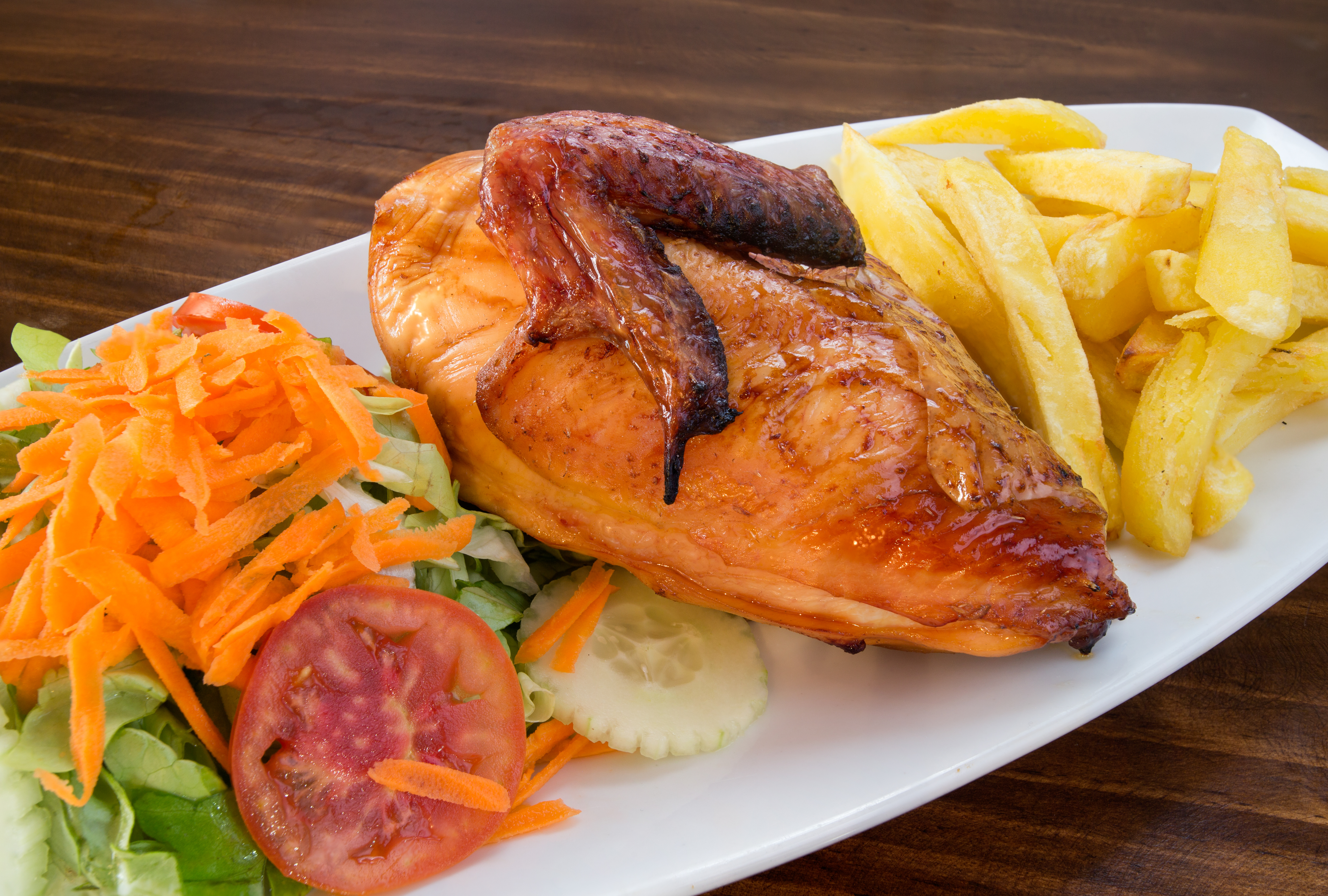 platos típicos de la costa peruana: el pollo a la brasa