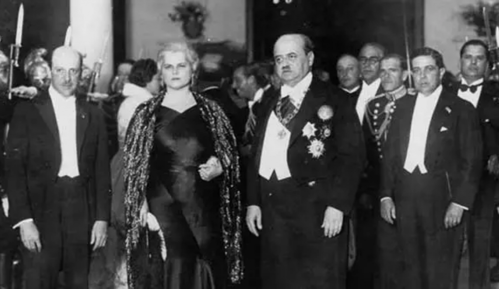 Hechos históricos del Perú línea de tiempo de 1930 a 1968